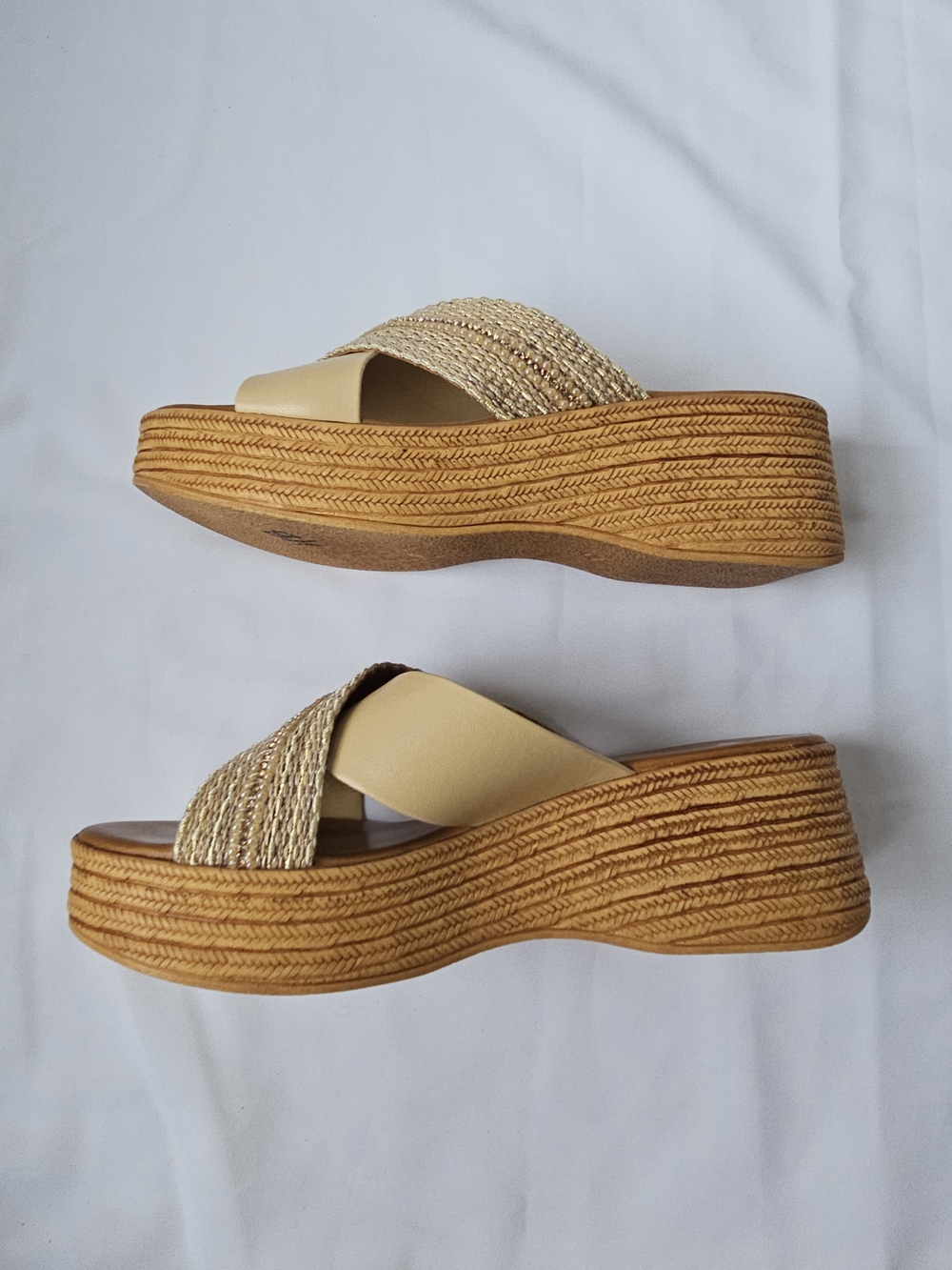 Toscanella Italy Neutral Metallic Wedge Platform Sandals - Size 7 - Picture 15 of 16